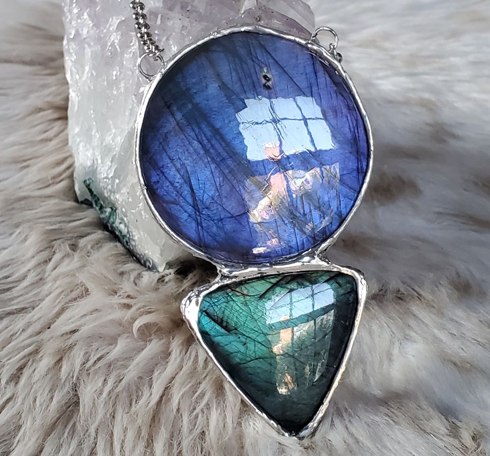 Essentia - Labradorite Talisman