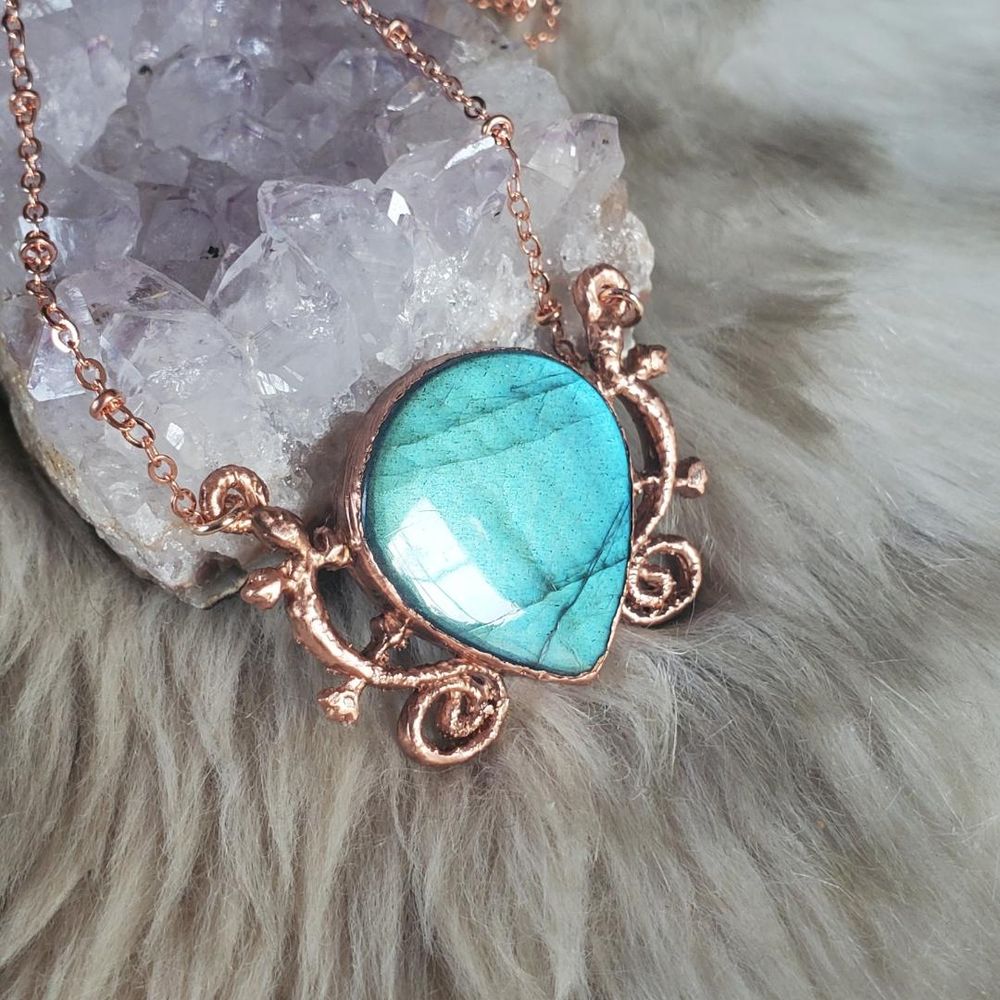 Newtling Green Labradorite Copper Electroformed Necklace