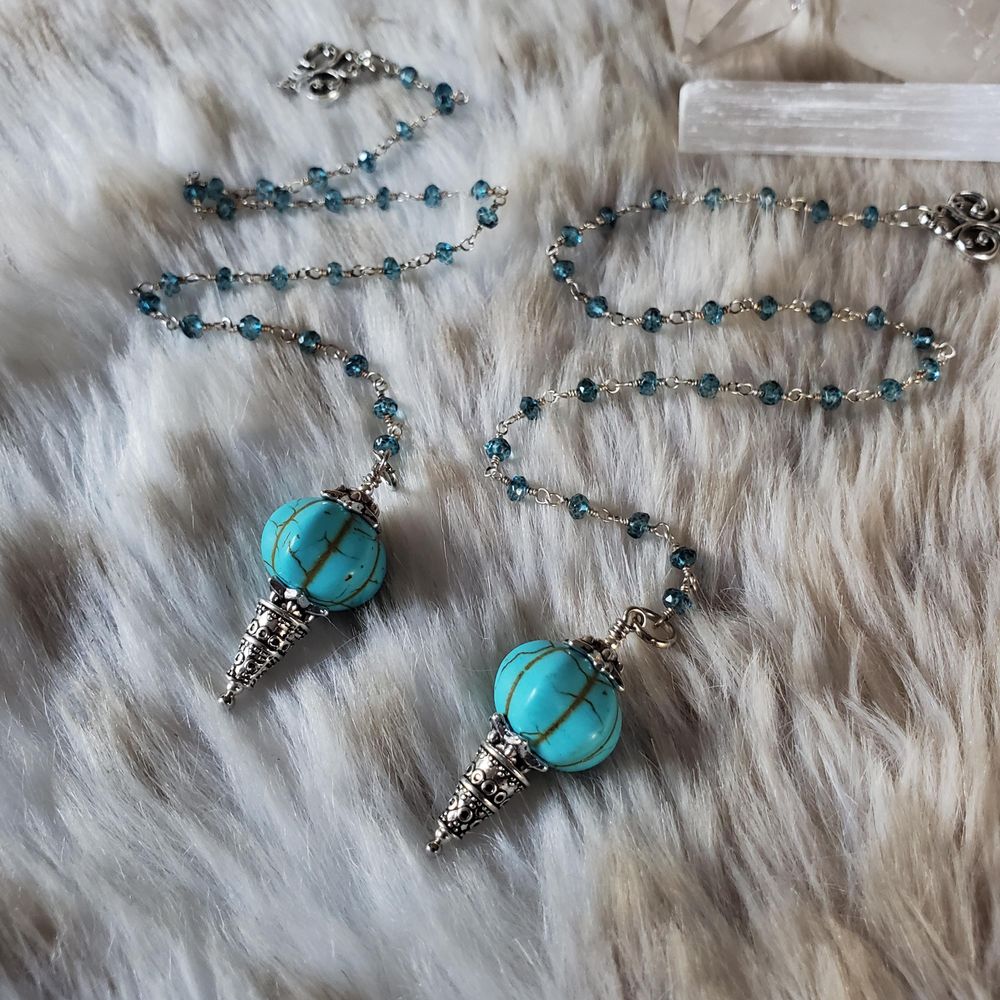 Turquoise Howlite Pumpkin Bead Pendulum