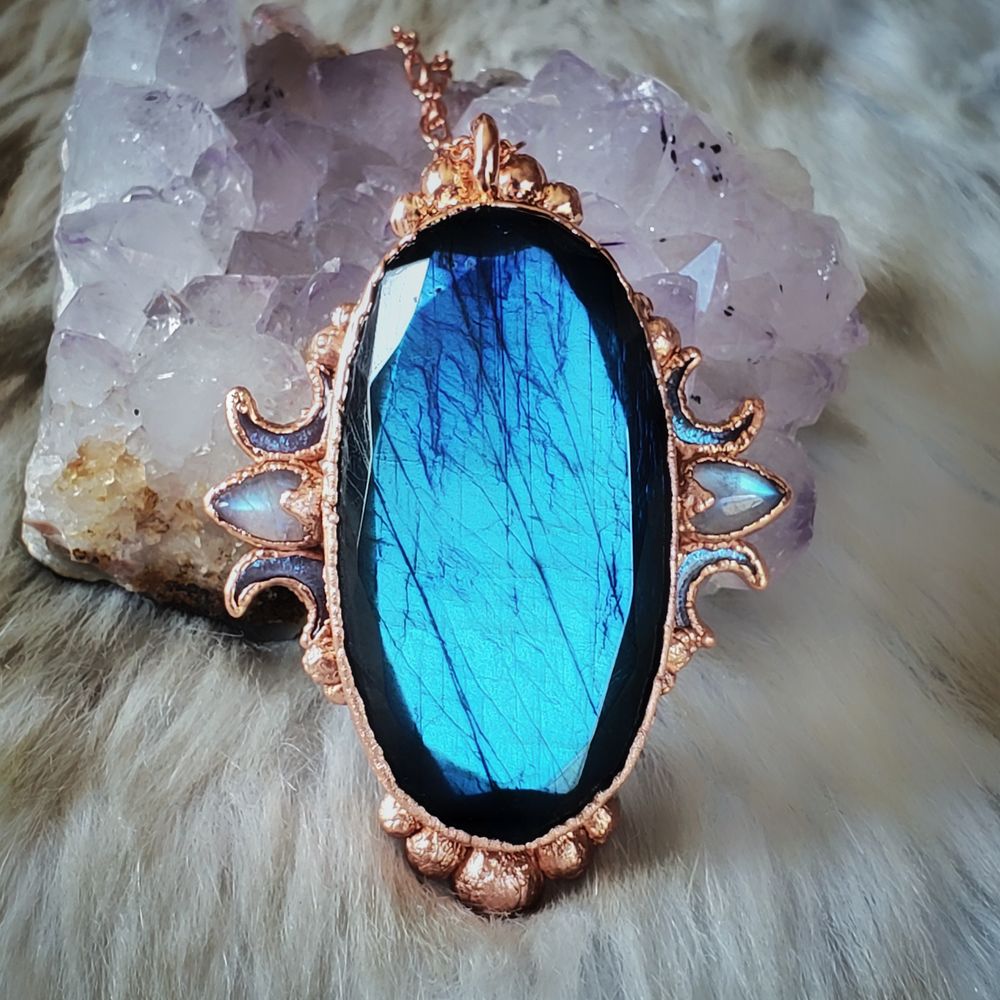 Scrying the Liminal - Labradorite & Moonstone Necklace